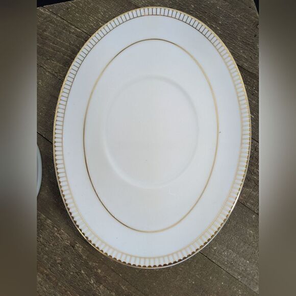 Royal Doulton Paramount Gold 2006 Gravy boat and underplate, gold rim porcelain - Picture 7 of 8